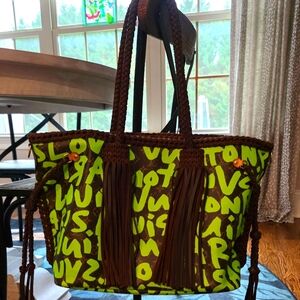Louis Vuitton / Leather And Vodka Graffiti Neverfull GM